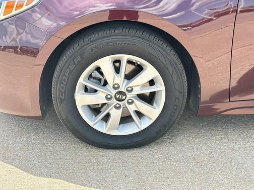 Sangria 2016 Kia Optima LX