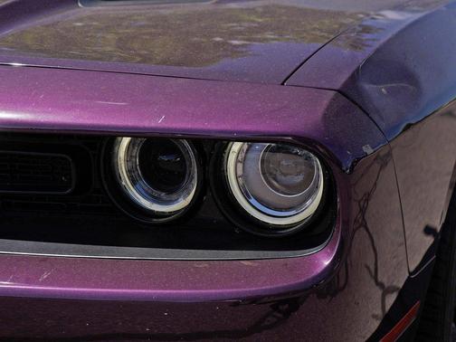 Hellraisin 2022 Dodge Challenger SXT