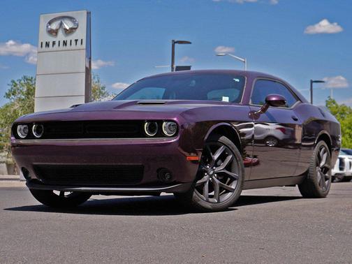 Hellraisin 2022 Dodge Challenger SXT
