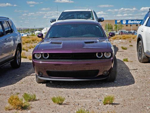 Hellraisin 2022 Dodge Challenger SXT