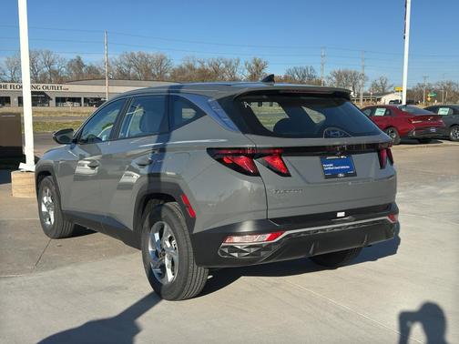 2024 Hyundai TUCSON SE