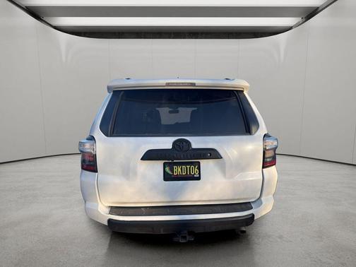 Super White 2016 Toyota 4Runner Trail Premium