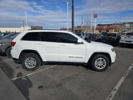 2019 Jeep Grand Cherokee Laredo