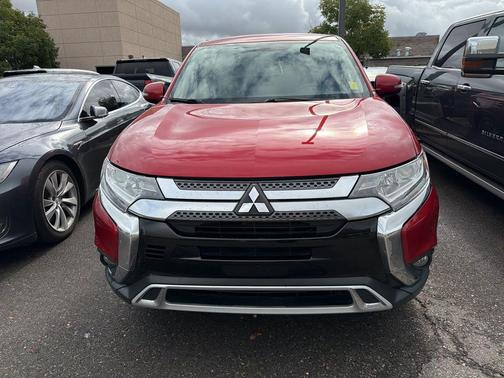 Rally Red Metallic 2019 Mitsubishi Outlander SE S-AWC