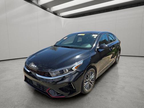 Aurora Black 2024 Kia Forte GT-Line