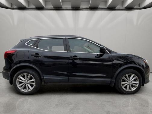 2018 Nissan Rogue Sport SV