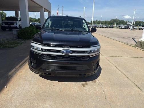 AGATE BLACK METALLIC 2023 Ford Expedition Max XLT