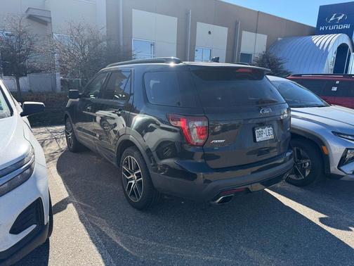 2017 Ford Explorer sport