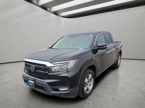 Crystal Black Pearl 2025 Honda Ridgeline RTL