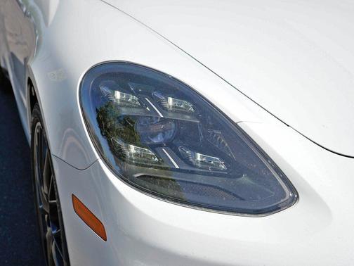 White 2023 Porsche Panamera 4 Platinum Edition