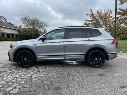 2021 Volkswagen Tiguan 2.0T SE R-Line Black 4MOTION