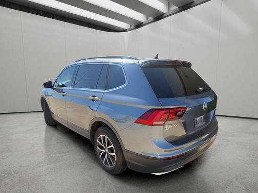 Platinum Gray Metallic 2019 Volkswagen Tiguan 2.0T SEL