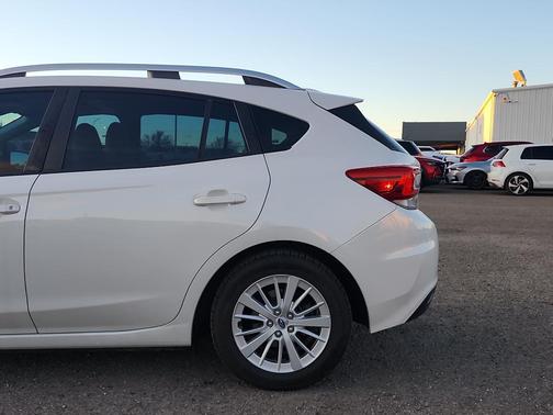 2017 Subaru Impreza 2.0i Premium