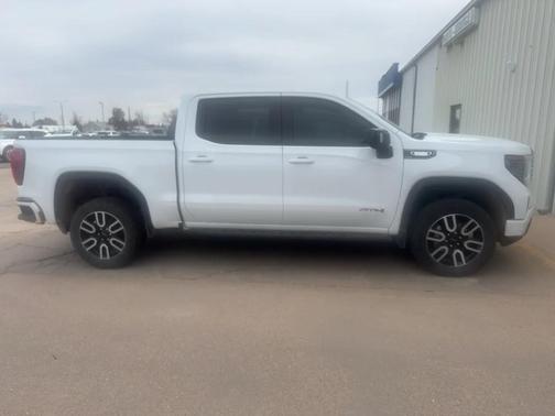 Summit White 2025 GMC Sierra 1500 AT4