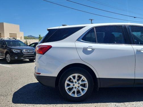 Iridescent Pearl Tricoat 2018 Chevrolet Equinox LT