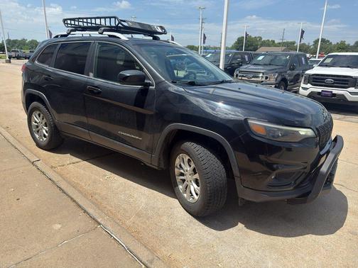 Diamond Black Crystal Pearlcoat 2019 Jeep Cherokee Latitude