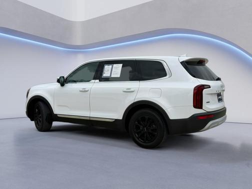 Glacial White Pearl 2022 Kia Telluride LX