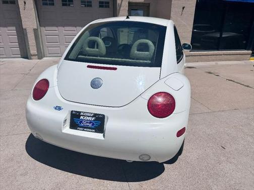2002 Volkswagen New Beetle GLS
