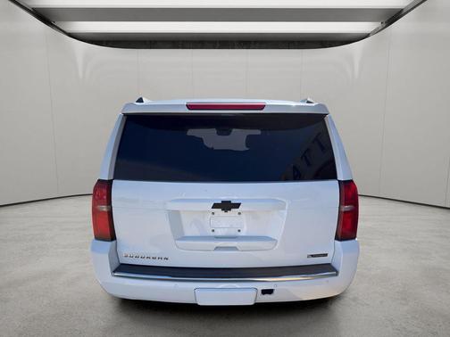 Summit White 2018 Chevrolet Suburban Premier