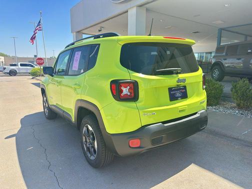 Hypergreen Clearcoat 2018 Jeep Renegade Sport