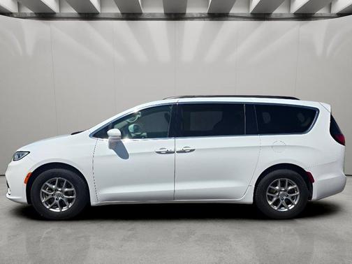 Bright White Clearcoat 2021 Chrysler Pacifica Touring