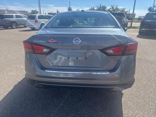 2020 Nissan Altima SR FWD