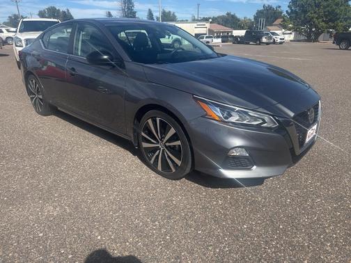 2020 Nissan Altima SR FWD