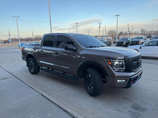 2023 Nissan Titan PRO-4X