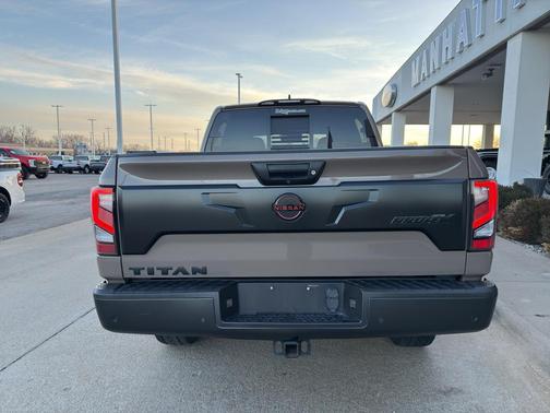 2023 Nissan Titan PRO-4X