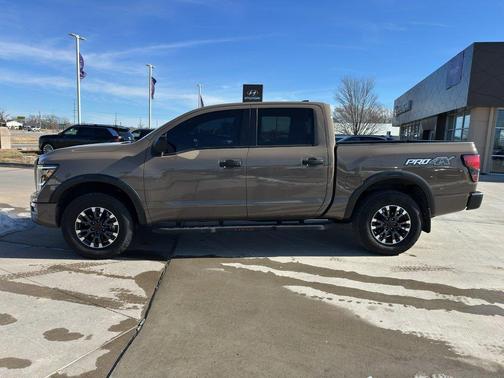 2023 Nissan Titan PRO-4X