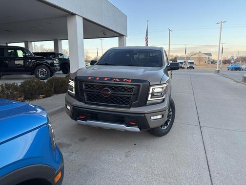 2023 Nissan Titan PRO-4X