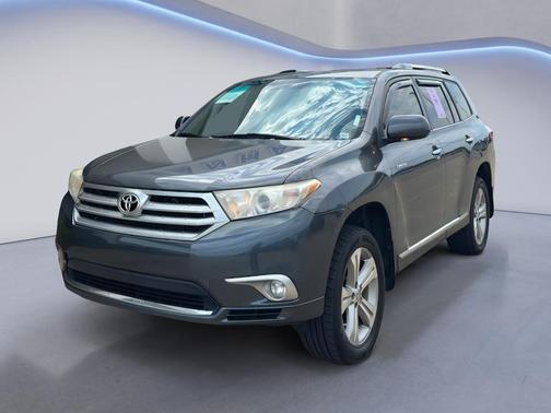 Magnetic Gray Metallic 2011 Toyota Highlander Limited