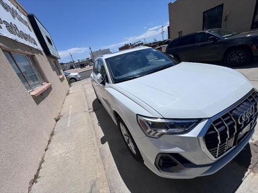 2024 Audi Q3 Premium 45 TFSI S line quattro Tiptronic