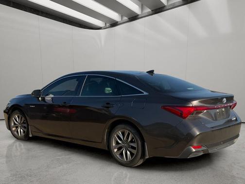 Brownstone 2020 Toyota Avalon Hybrid XLE