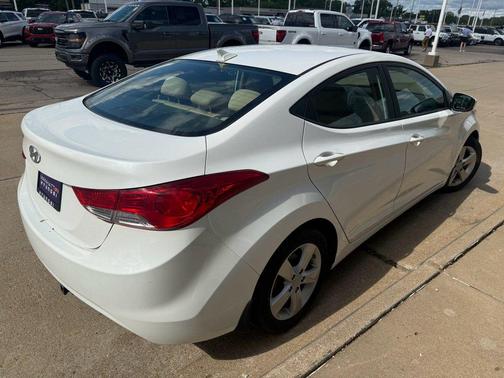 Pearl White 2013 Hyundai ELANTRA GLS