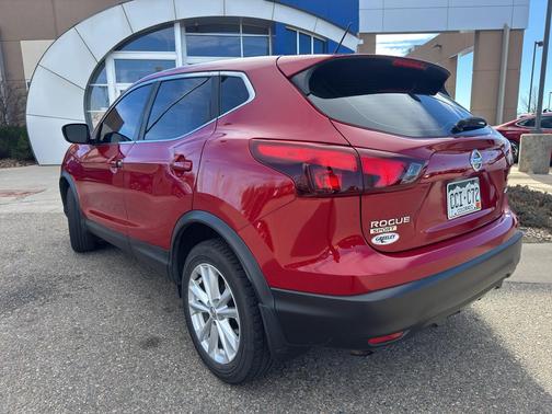 2017 Nissan Rogue Sport S