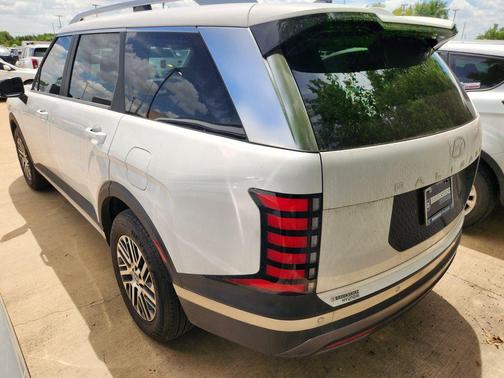 Creamy White Pearl 2026 Hyundai PALISADE SEL 7P