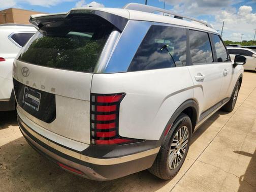 Creamy White Pearl 2026 Hyundai PALISADE SEL 7P