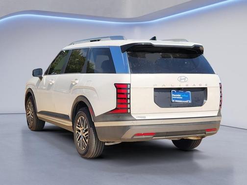 Creamy White Pearl 2026 Hyundai PALISADE SEL 7P