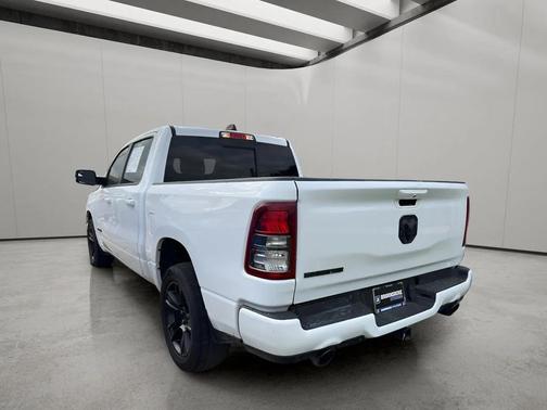 Bright White Clearcoat 2022 RAM 1500 Big Horn/Lone Star