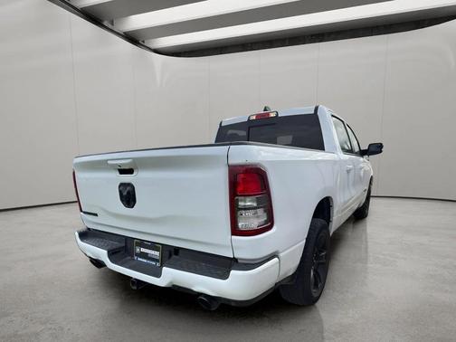 Bright White Clearcoat 2022 RAM 1500 Big Horn/Lone Star