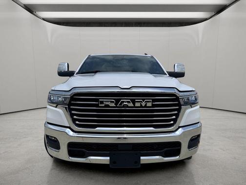 Bright White Clearcoat 2025 RAM 1500 Laramie