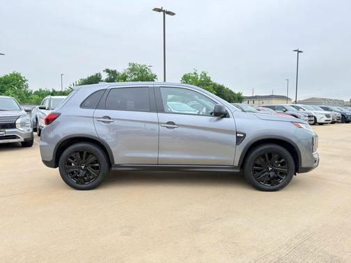 Mercury Gray Metallic 2024 Mitsubishi Outlander Sport 2.0 LE