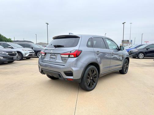 Mercury Gray Metallic 2024 Mitsubishi Outlander Sport 2.0 LE