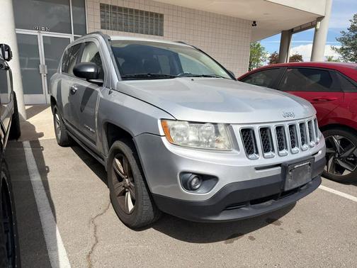 Bright Silver Metallic Clearcoat 2012 Jeep Compass Sport