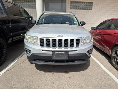 Bright Silver Metallic Clearcoat 2012 Jeep Compass Sport