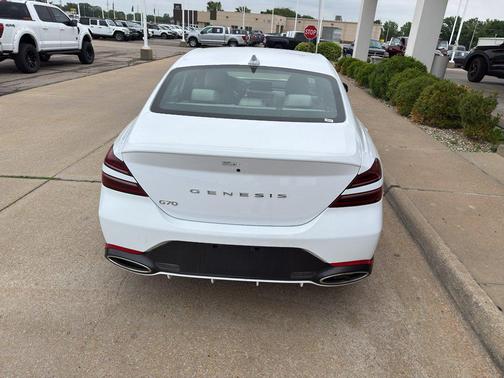 Alta White 2025 Genesis G70 2.5T RWD