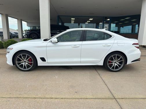 Alta White 2025 Genesis G70 2.5T RWD