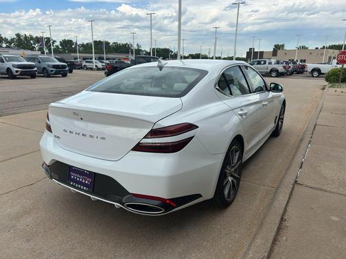 Alta White 2025 Genesis G70 2.5T RWD