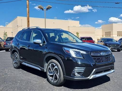 Crystal Black Silica 2024 Subaru Forester Touring